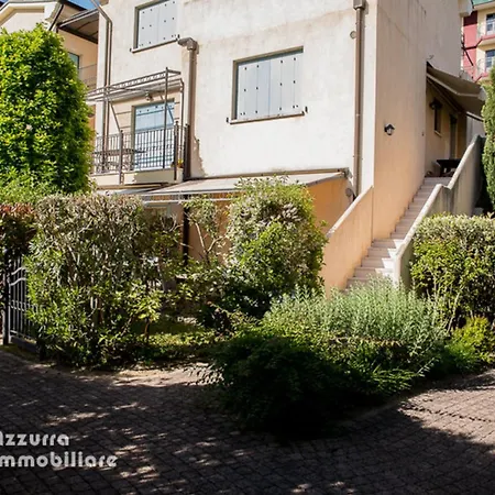 Borgo Dei Fiori H06 Apartman *